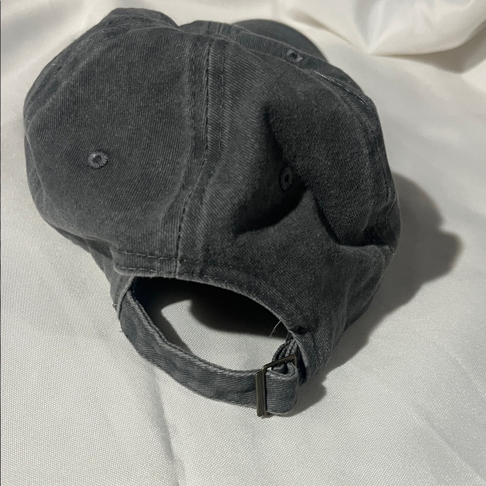 Gray and Red Embroidered Cap‎ - Picture 3 of 5